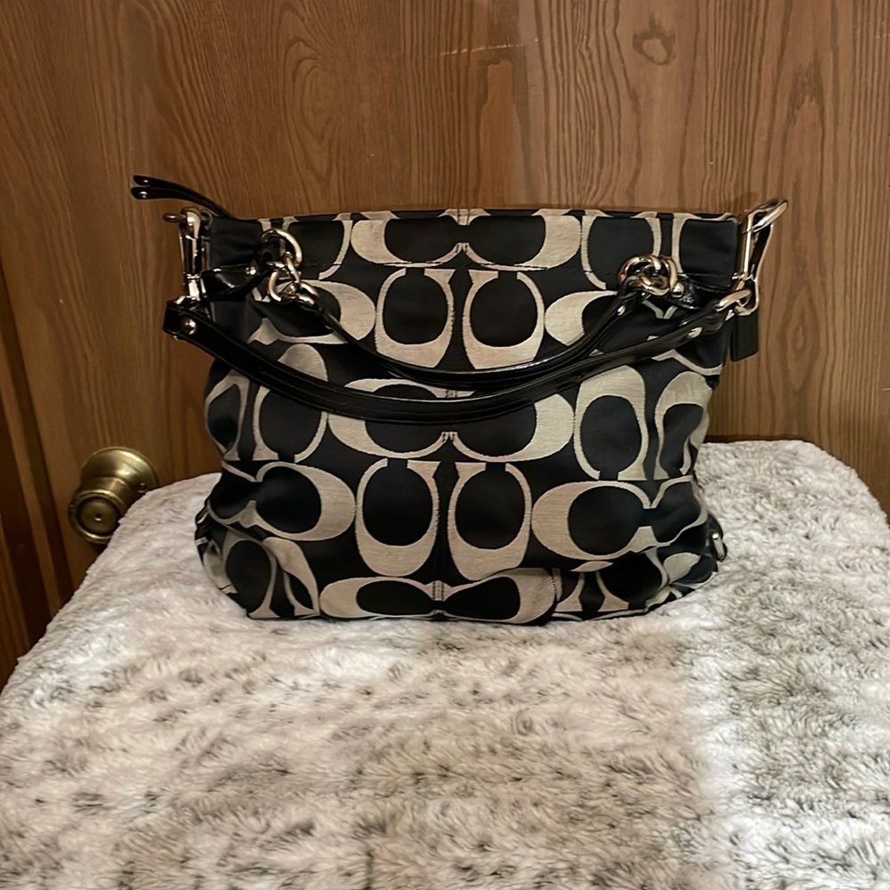 Coach shoulder and hand bag/purse